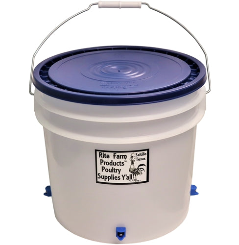 3.5 gallon chicken waterer with 4 poultry nipple drinker stations