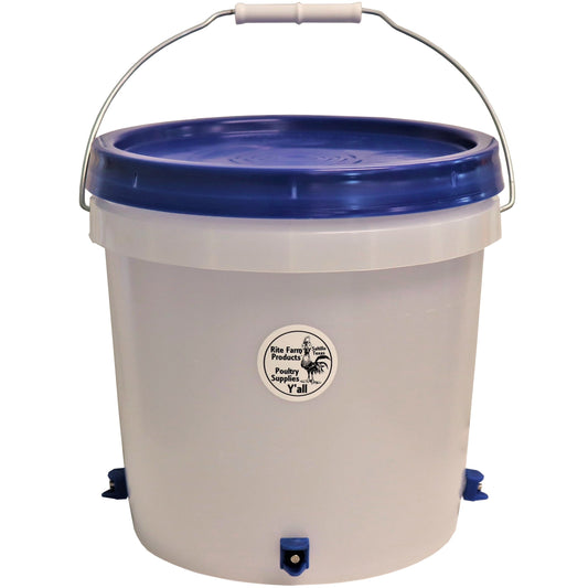 2 gallon chicken waterer with 4 poultry nipple drinker stations